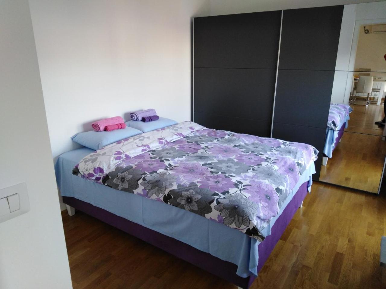 Butterfly Appartement Čačak Buitenkant foto