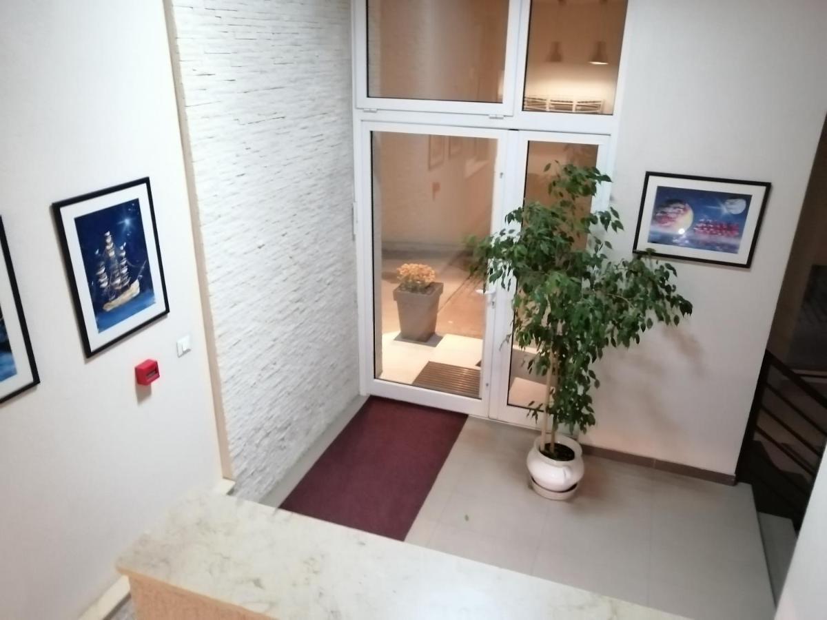 Butterfly Appartement Čačak Buitenkant foto